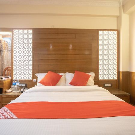 Oyo 304 Hotel Manama Balaju Екстериор снимка
