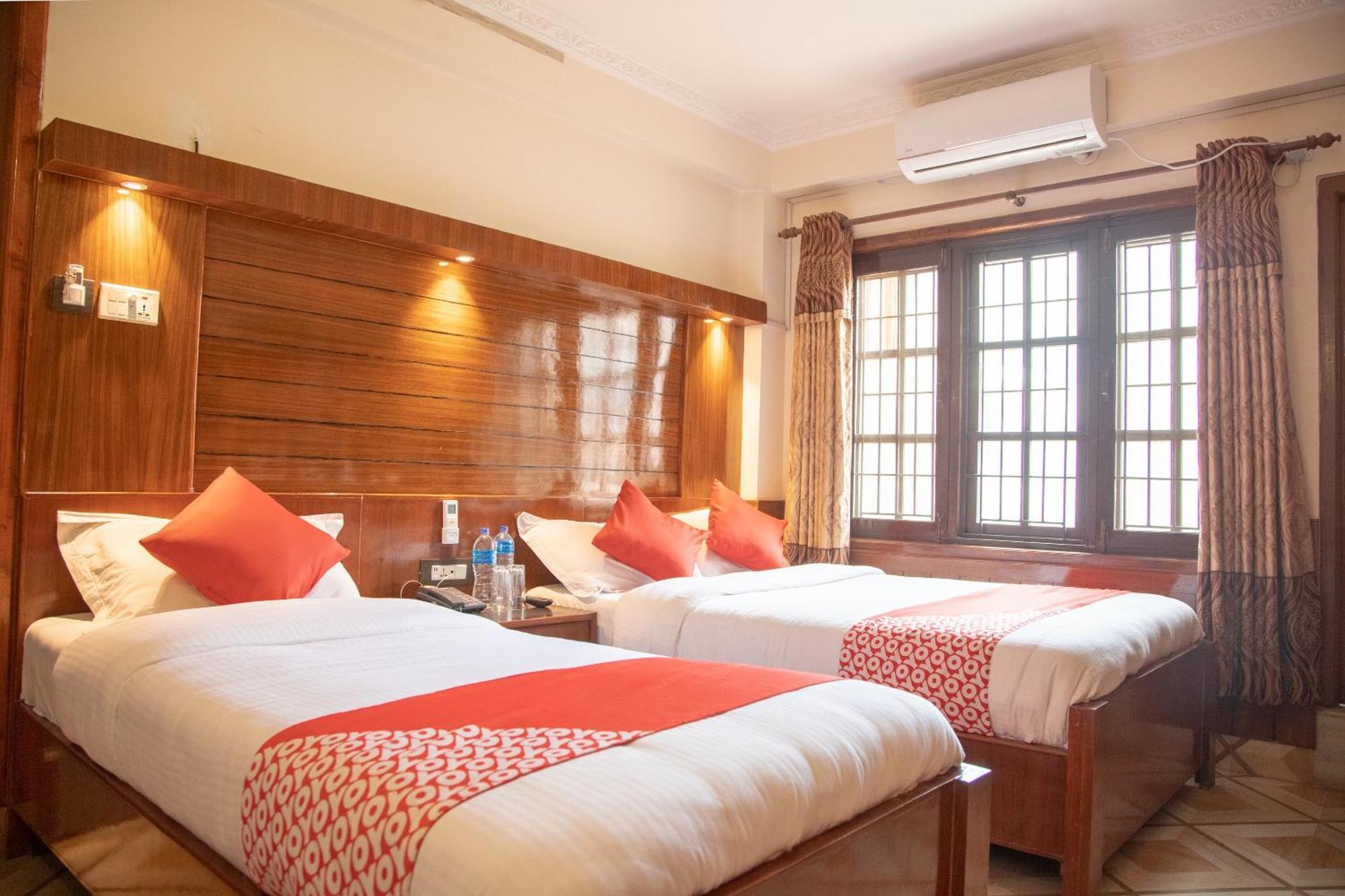 Oyo 304 Hotel Manama Balaju Екстериор снимка