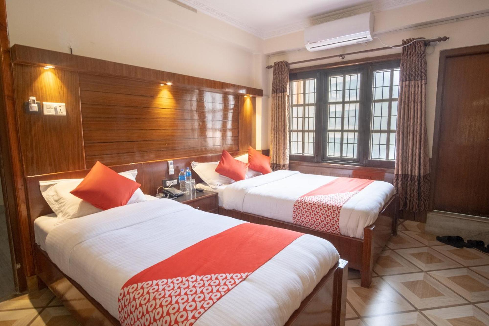 Oyo 304 Hotel Manama Balaju Екстериор снимка