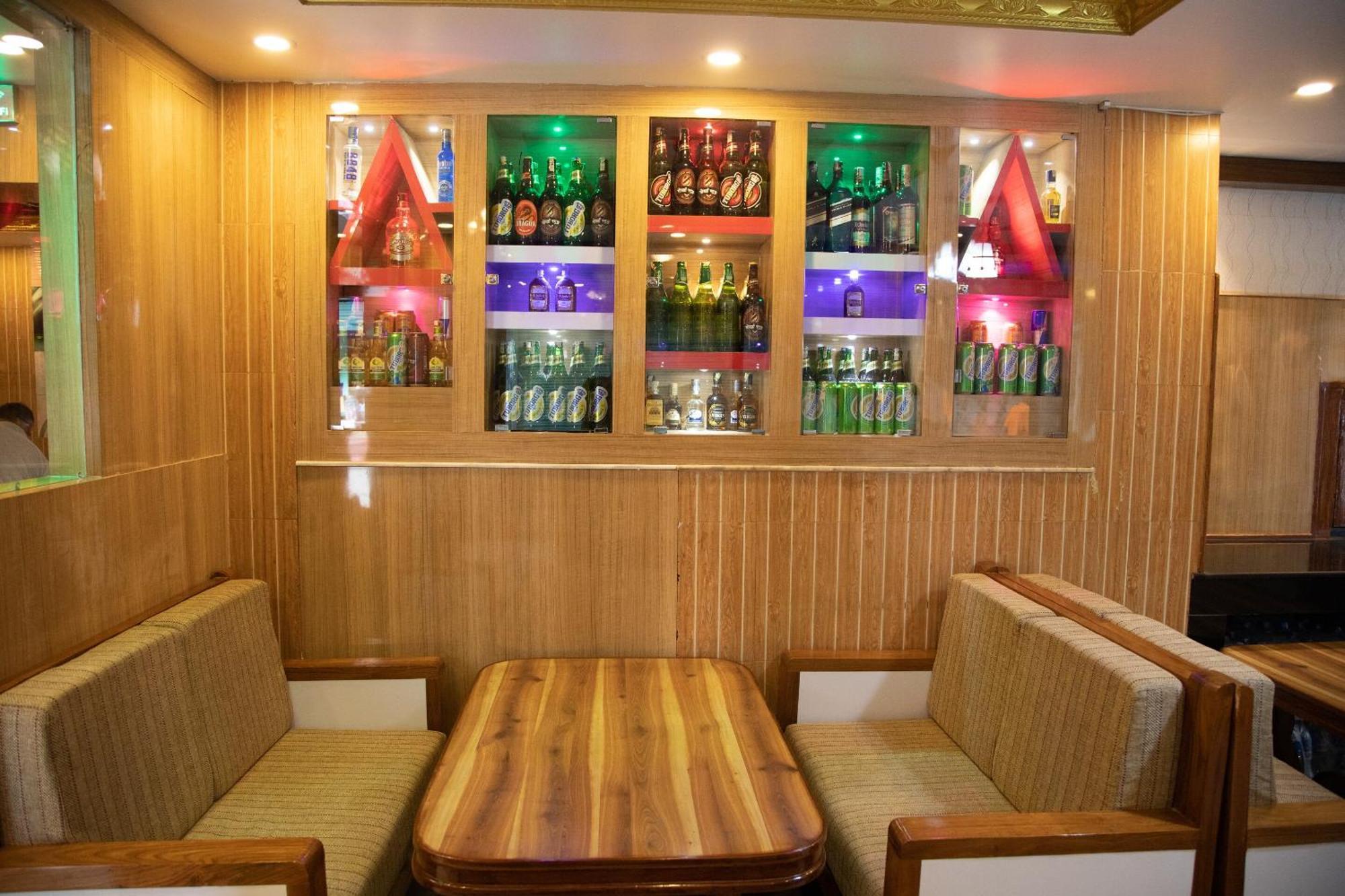 Oyo 304 Hotel Manama Balaju Екстериор снимка